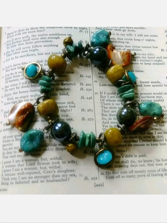 Baubles and Beads Stretch Bracelet Turquoise Color And Shells - Picture 1 of 4